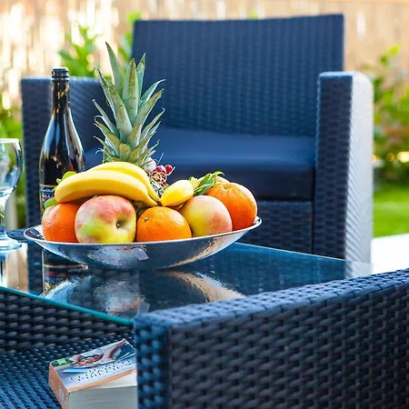 דירה Charming With Pool