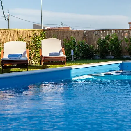 Charming With Pool *